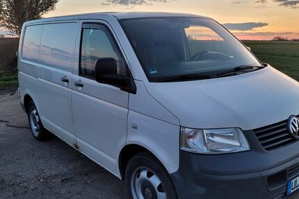 VW T5 Transporter 62.000 km 5.999 &euro; Allmendingen 89604