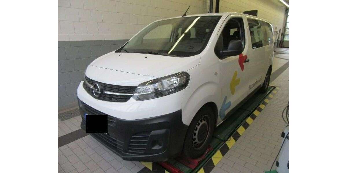 Opel Vivaro 180.000 km 17.999 &euro; Hohenbrunn 85662