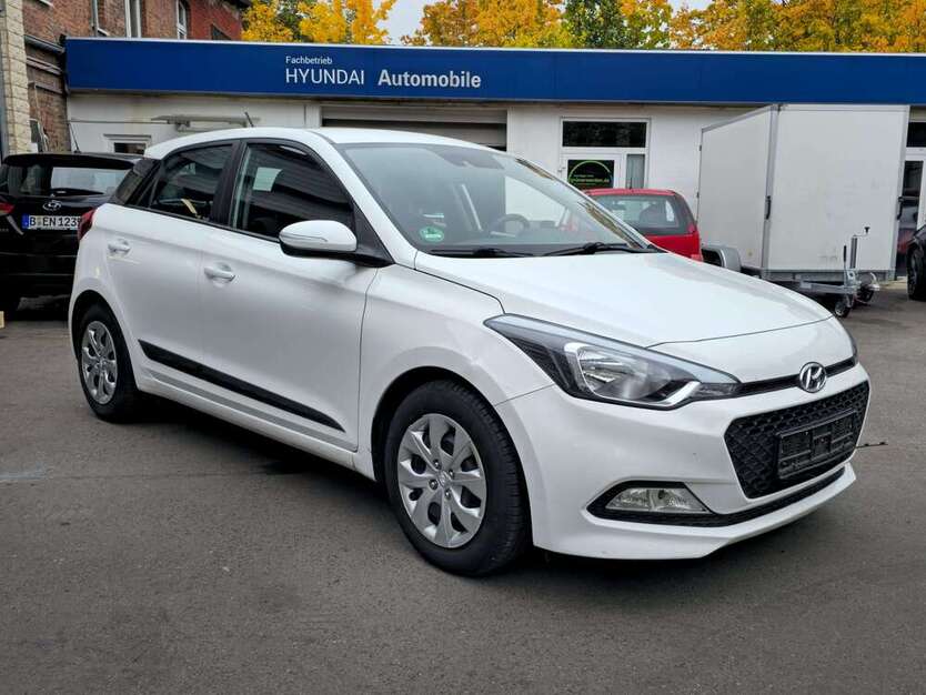 Hyundai i20 89.000 km 9.890 € Berlin 12203