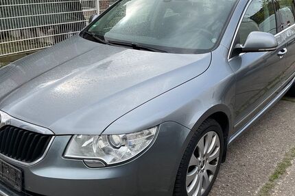 Skoda Superb 196.200 km 6.950 &euro; Beelen 48361