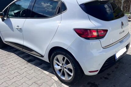 Renault Clio 156.000 km 5.390 &euro; Burgschwalbach 65558