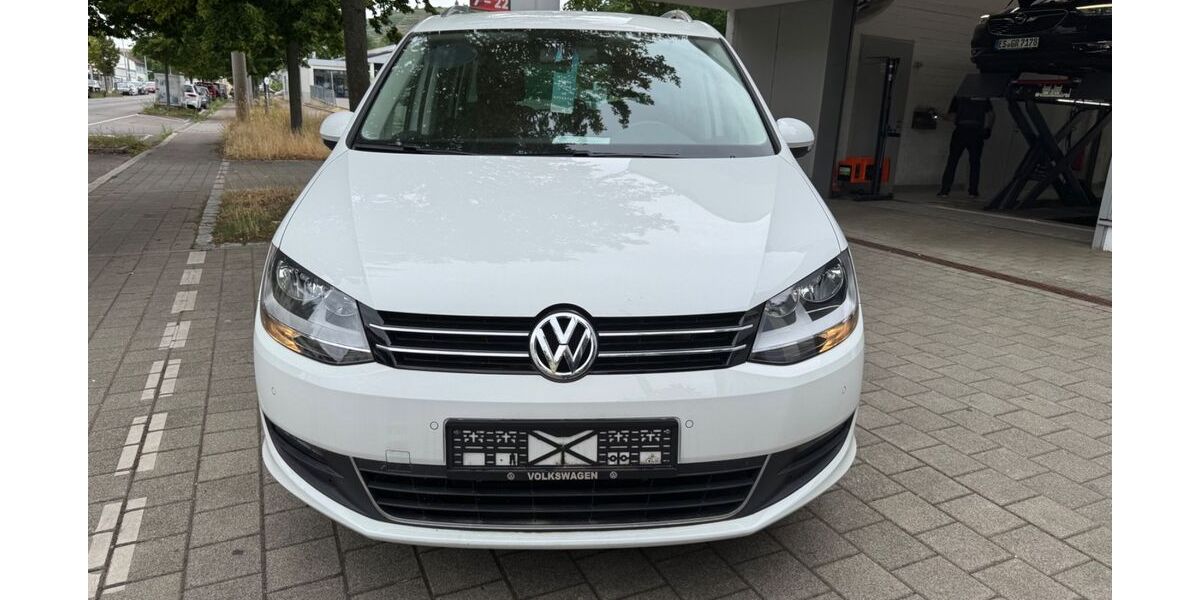VW Sharan 49.989 km 15.399 &euro; Esslingen am Neckar 73733