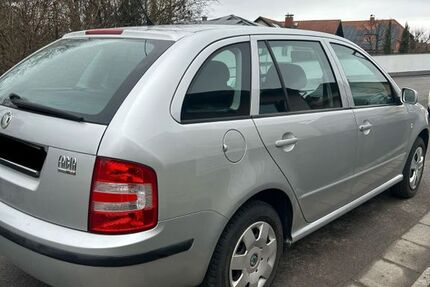 Skoda Fabia 150.504 km 2.800 &euro; Sand 97522