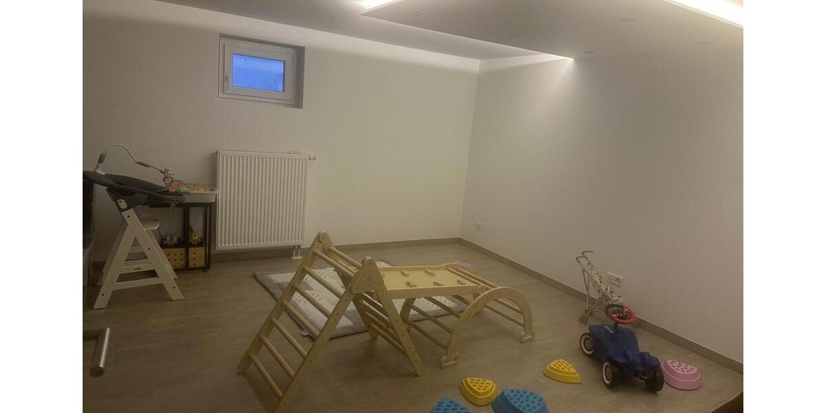 Reihenhaus Adelsdorf - 5 Zimmer, 137 m&sup2;, 690.000&euro; | Angebot:26413231