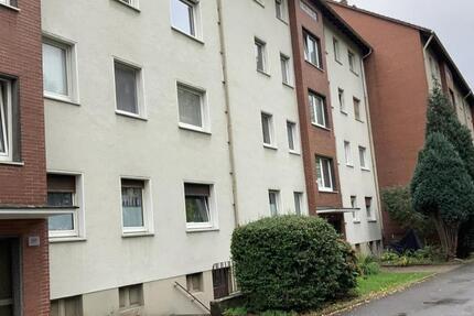 Renovierte 2-Zimmer-Wohnung mit Balkon... 2 zimmer