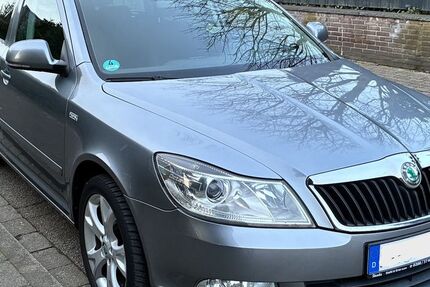 Skoda Octavia 185.332 km 4.299 &euro; Duisburg 47199