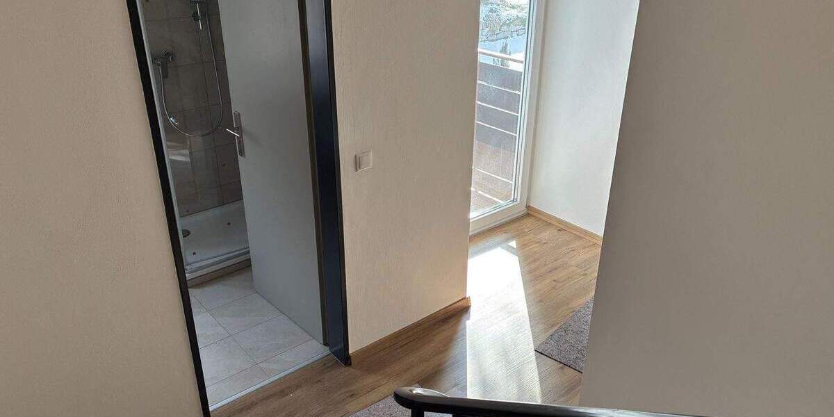 Doppelhaushälfte Landshut Achdorf - 5 Zimmer, 165 m&sup2;, 1.950&euro; | Angebot:24726336