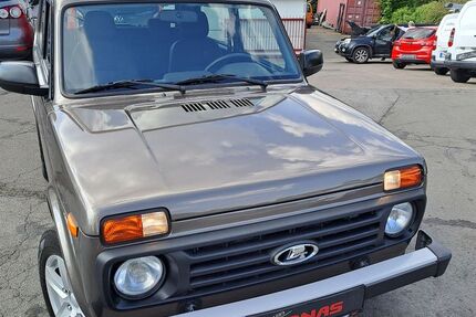 Lada Taiga 19.600 km 13.400 &euro; Sprockhövel 45549