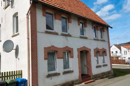 Haus Volkmarsen - 9 Zimmer, 155 m&sup2;, 125.000&euro; | Angebot:25840699