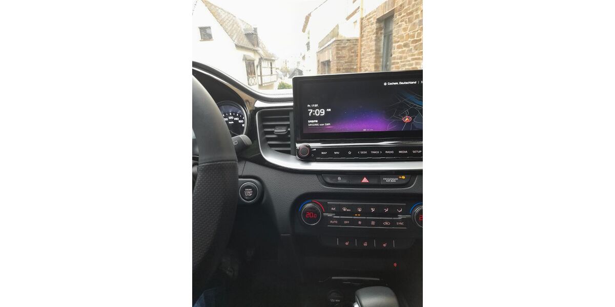 Kia ceed Sportswagon 34.500 km 21.500 &euro; COCHEM 56812
