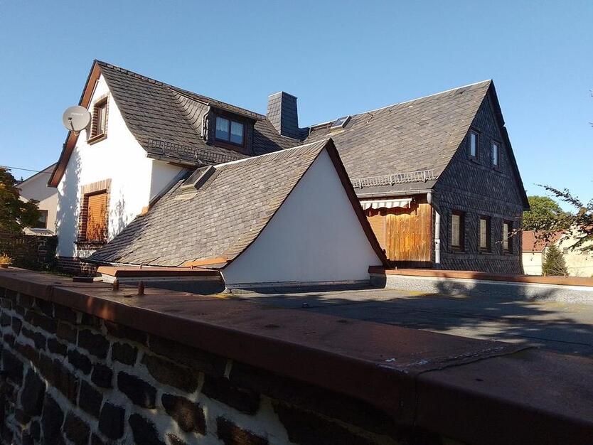 Frei stehendes Einfamilienhaus - Haus steht in Mülsen bei Zwickau zimmer