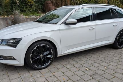 Skoda Superb 106.000 km 22.900 € Saarbrücken 66129