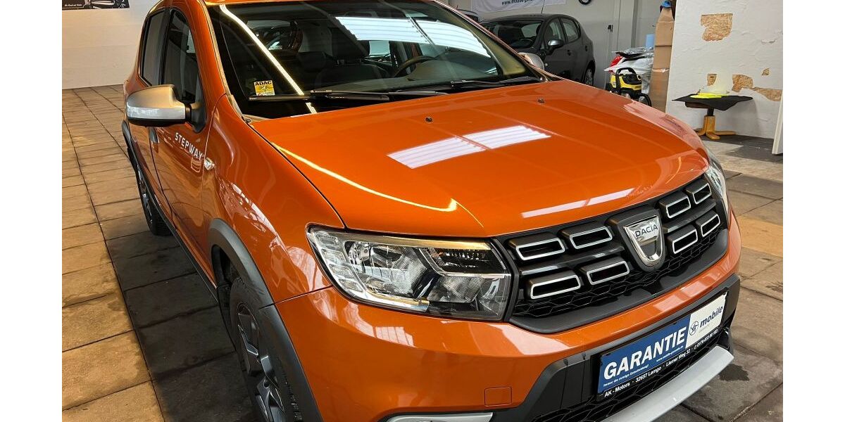 Dacia Sandero 68.000 km 7.999 € Lemgo 32657