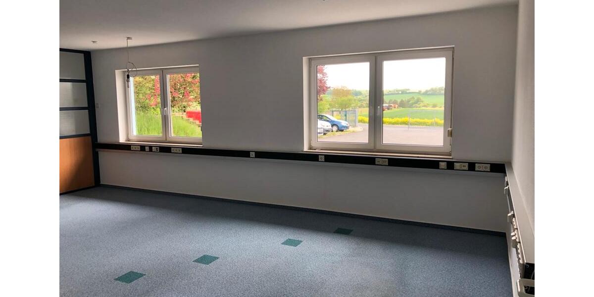 Gewerbeimmobilie Büro Bürogebäude in 98530 Oberstadt zimmer