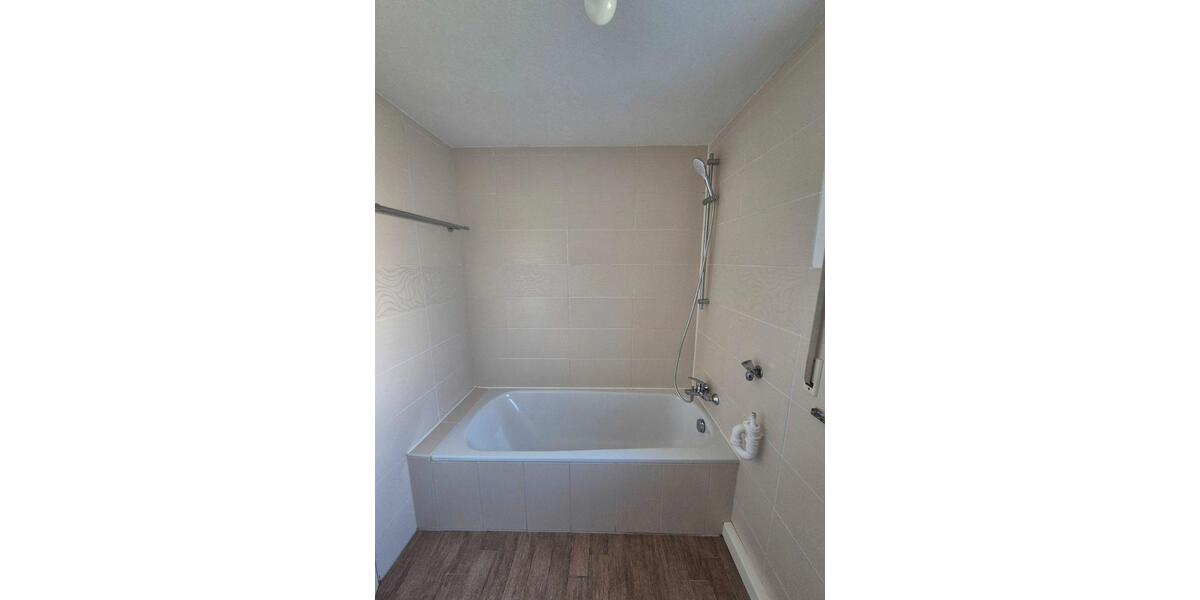 Etagenwohnung Waldenburg - 2.5 Zimmer, 75 m&sup2;, 600&euro; | Angebot:26354796