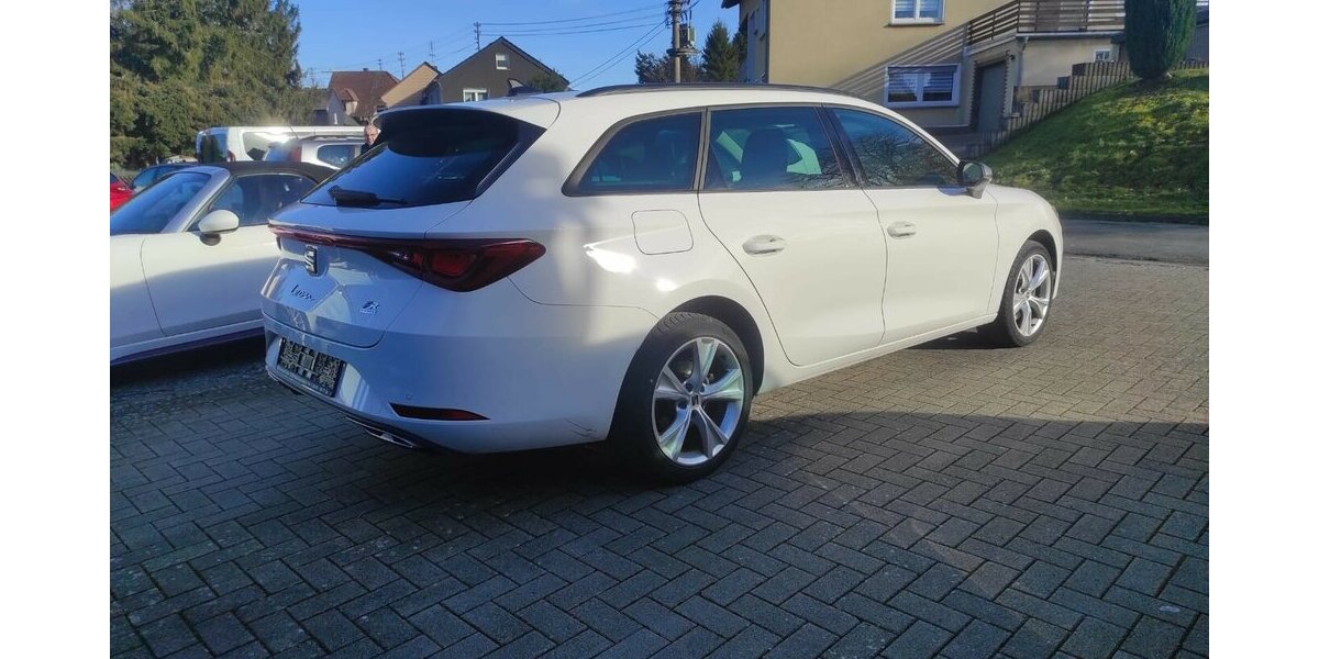 Seat Leon FR e-Hybrid 1,4 TSI DSG/LED/NAVI/SHZ 72.695 km 21.350 &euro; Höchstenbach 57629