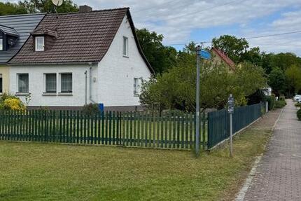 Doppelhaushälfte mit großem Eckgrundstück in Klieken (Coswig) 5 zimmer