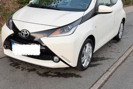 Toyota Aygo (X) 74.000 km 9.400 &euro; Kelkheim 65779