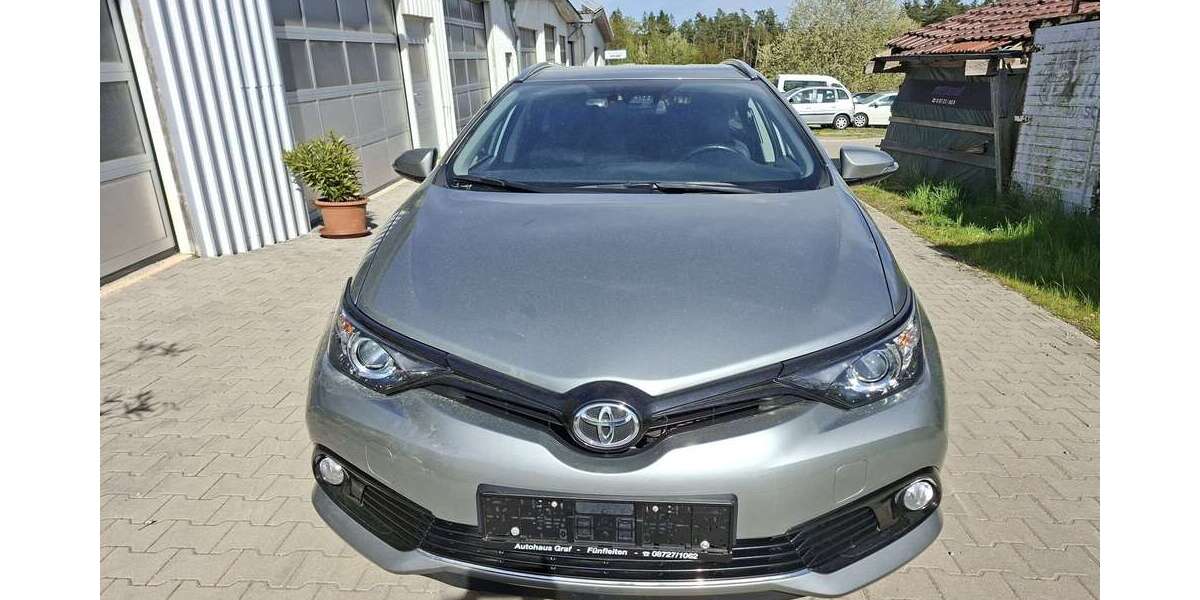 Toyota Auris 81.550 km 14.890 &euro; Falkenberg 84326