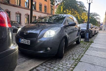 Toyota Yaris 94.000 km 5.300 &euro; Chemnitz 09130