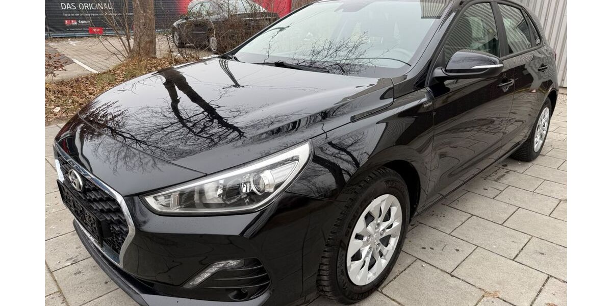 Hyundai i30 86.000 km 9.900 &euro; München Trudering-Riem 81825