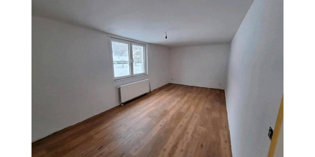 Etagenwohnung Bad Liebenstein - 3 Zimmer, 88 m&sup2;, 748&euro; | Angebot:26656086