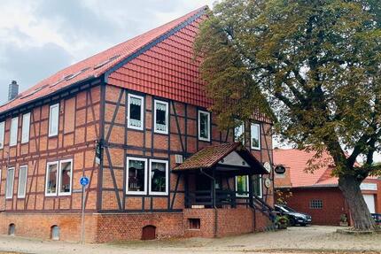 ETABLIERTES GASTGEWERBE MIT TRADITION – GASTRONOMIE & WOHNEN IN ILSDE-SOLSCHEN zimmer