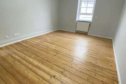 Wohnung zum Mieten in Kaiserslautern 1.250 € 121 m² 5 zimmer