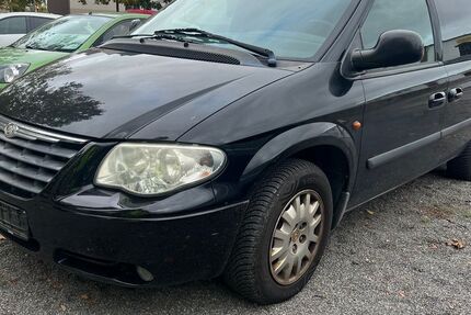 Chrysler Voyager 200.000 km 2.399 &euro; Dresden 01187
