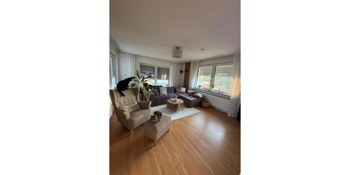 Etagenwohnung Gießen Wieseck - 5 Zimmer, 100 m&sup2;, 800&euro; | Angebot:25552235