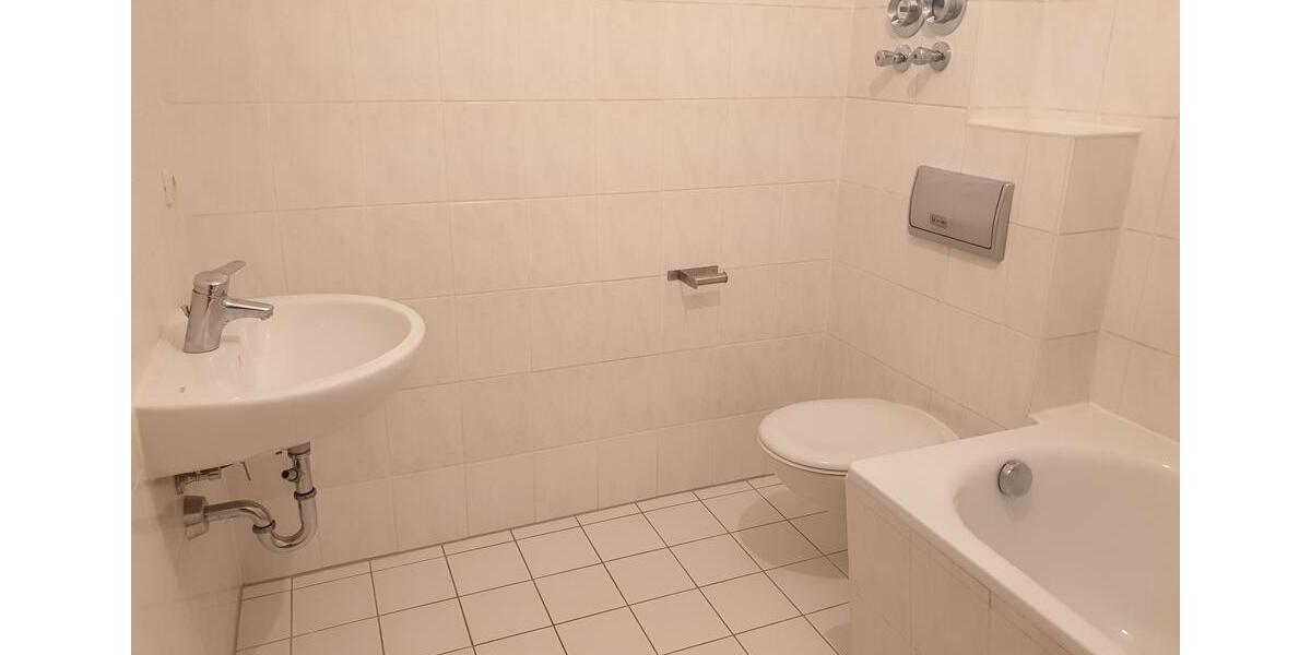 Etagenwohnung Oelsnitz (Vogtland) - 1 Zimmer, 51 m&sup2;, 255&euro; | Angebot:25717020