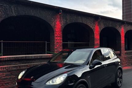 Porsche Cayenne 245.000 km 14.800 € Hamm 59075