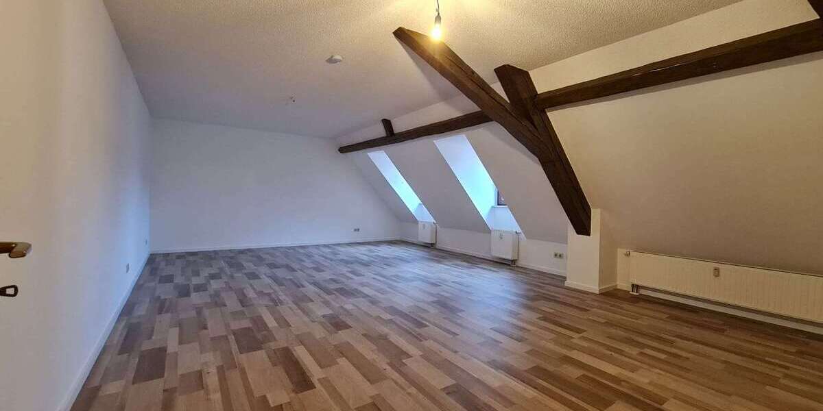 Etagenwohnung Löbau - 2 Zimmer, 76 m&sup2;, 456&euro; | Angebot:27143834
