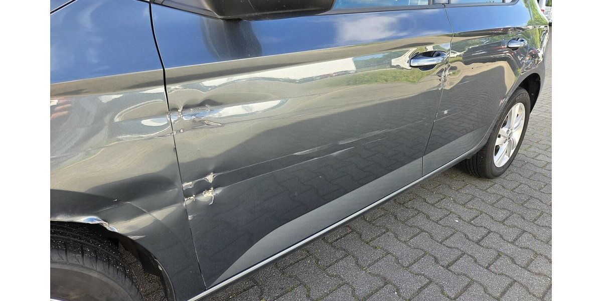 Skoda Fabia 1.0 TSI Car-Play/Android-Auto/Kamera 90.145 km 7.950 &euro; Wilsdruff 01723