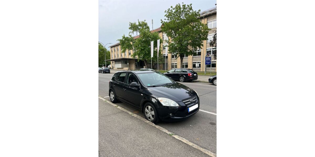 Kia ceed / Ceed 192.000 km 2.499 &euro; Singen 78224