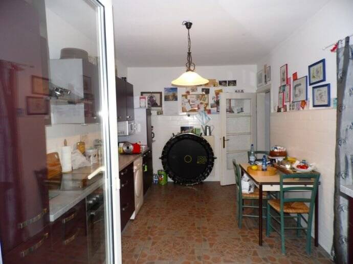 Etagenwohnung Ludwigshafen am Rhein Süd - 4 Zimmer, 100 m&sup2;, 850&euro; | Angebot:25879290