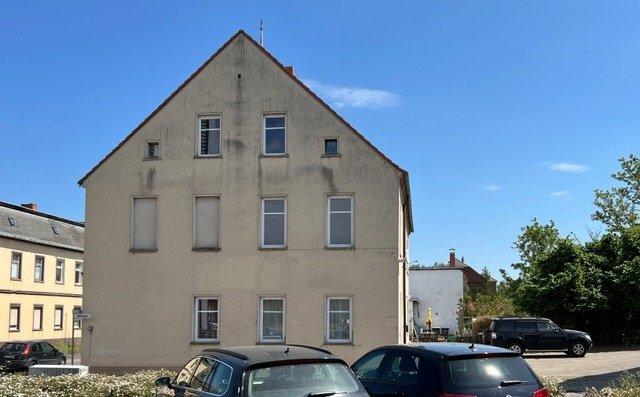Mehrfamilienhaus, Wohnhaus Staßfurt - 13 Zimmer, 340 m&sup2;, 195.000&euro; | Angebot:27273686