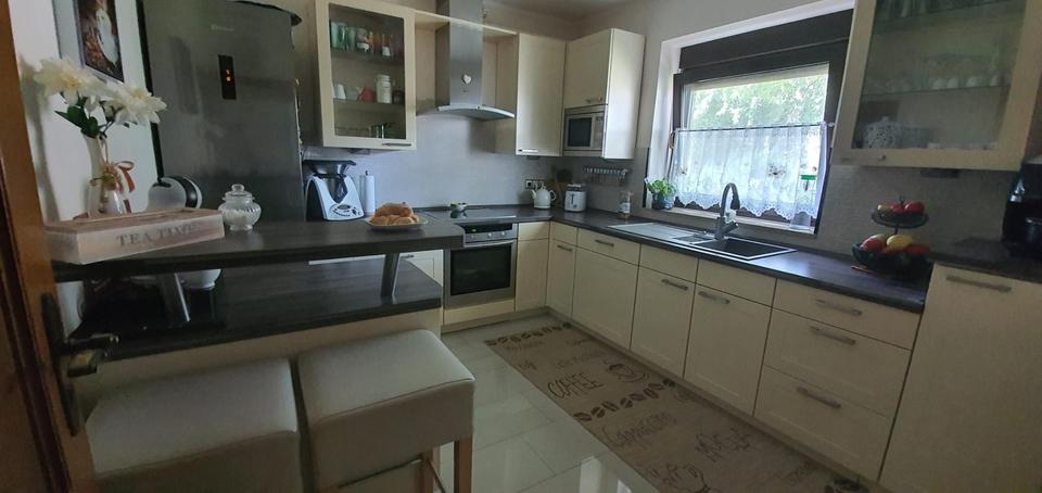 Reihenhaus Duisburg Hochheide - 4 Zimmer, 138 m&sup2;, 435.000&euro; | Angebot:27054474