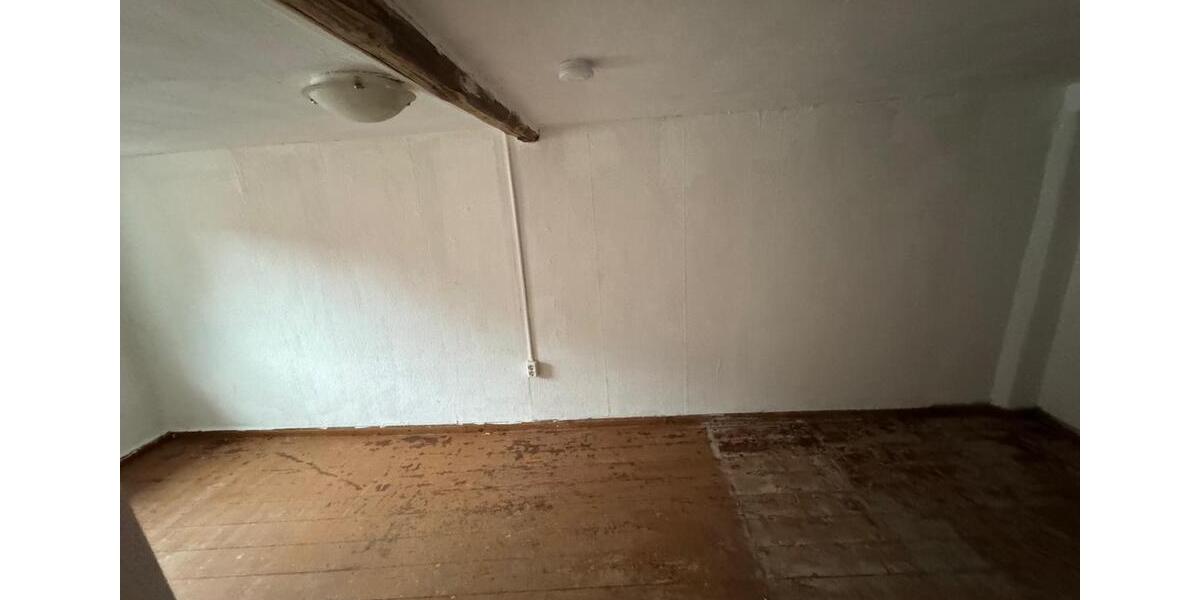 Einfamilienhaus An der Schmücke - 4 Zimmer, 110 m&sup2;, 49.000&euro; | Angebot:27018006
