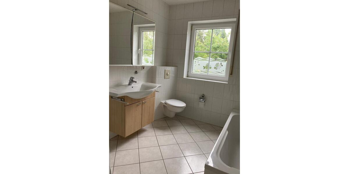 Etagenwohnung Niestetal - 3 Zimmer, 108 m&sup2;, 1.250&euro; | Angebot:25271236