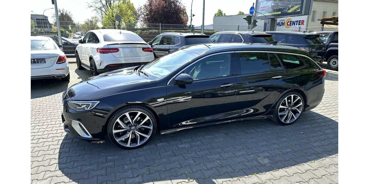 Opel Insignia B Sports Tourer GSi 4x4 / Headup / Pano 140.000 km 12.900 &euro; Mönchengladbach 41066