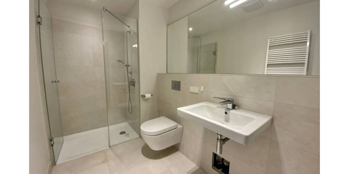 Etagenwohnung Düsseldorf Altstadt - 2 Zimmer, 68 m&sup2;, 1.470&euro; | Angebot:26376566