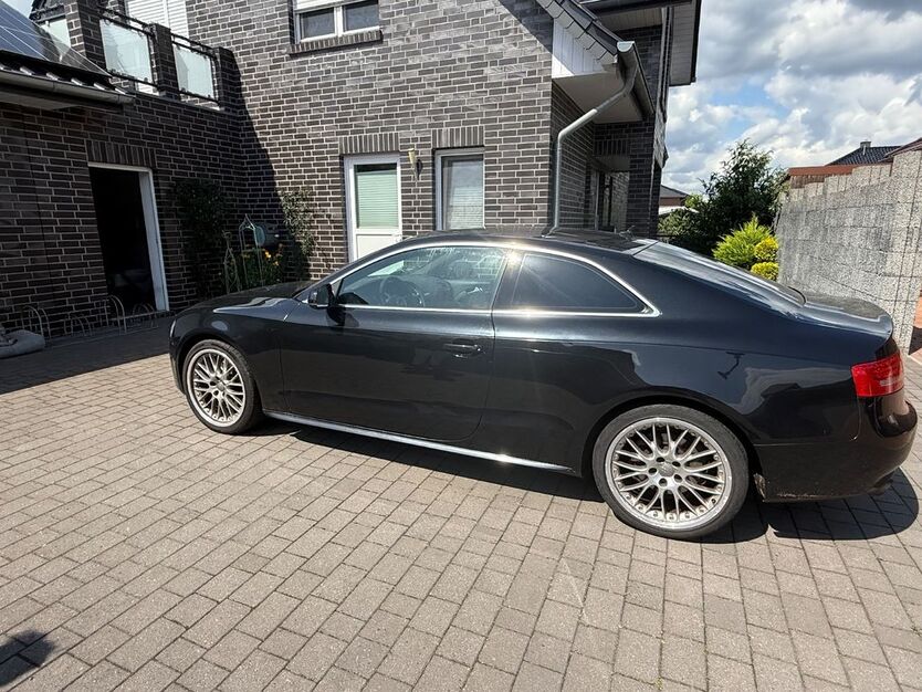 Audi A5 269.000 km 10.490 € Osnabrück 49076
