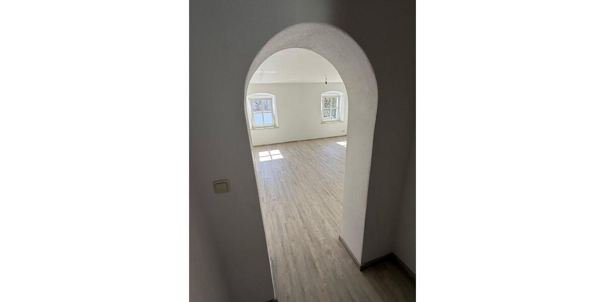 Etagenwohnung Moosbach - 3 Zimmer, 80 m&sup2;, 500&euro; | Angebot:26405831