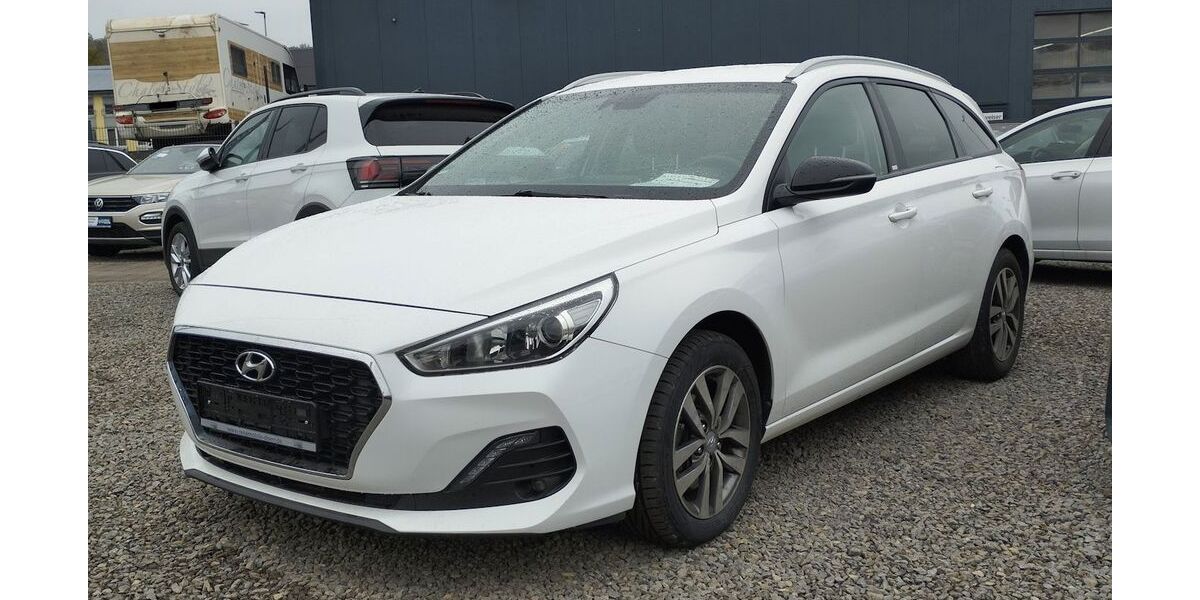 Hyundai i30 106.347 km 13.870 &euro; Beverungen 37688