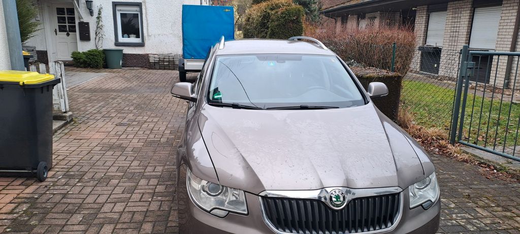 Skoda Superb 318.000 km 4.900 &euro; Mosbach 74821