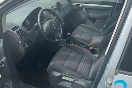 VW Touran 301.000 km 4.300 &euro; Waren 17192