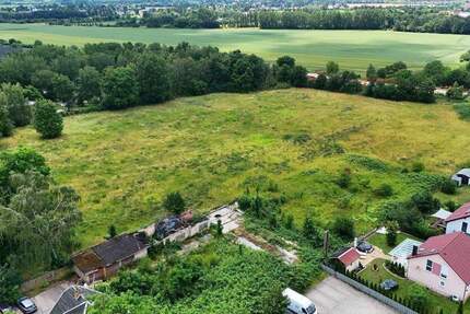 Grundstück für Doppelhaus sofort bebaubar + Bauplatz für 3 weitere EFHDH