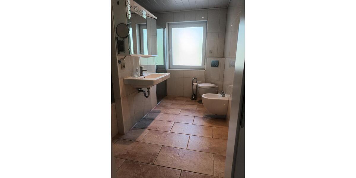 Erdgeschoßwohnung Beckingen - 4 Zimmer, 130 m&sup2;, 975&euro; | Angebot:25572199