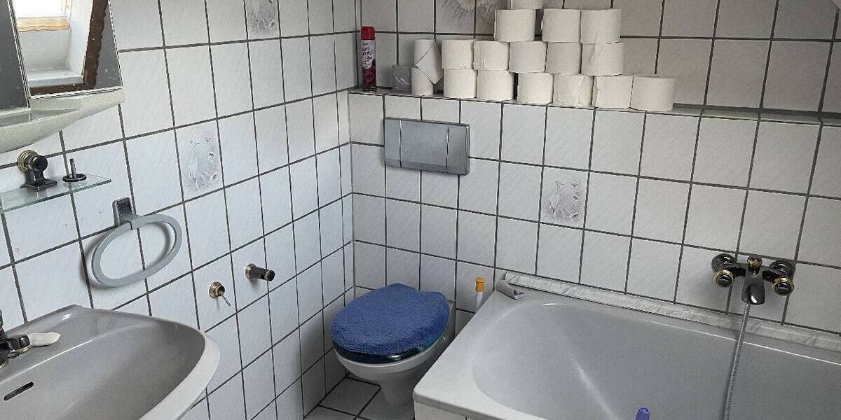 SIE SUCHEN, WIR HABEN - DOPPELHAUSHÄLFTE MIT GROßZÜGIGEM GRUNDSTÜCK IN WUPPERTAL-LANGERFELD 5 zimmer